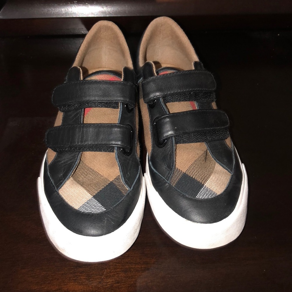 Burberry kids shoes